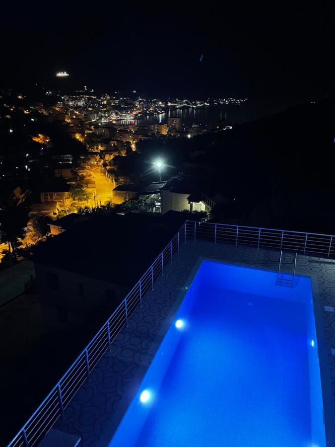 Vitamin Sea Sarande Luaran gambar