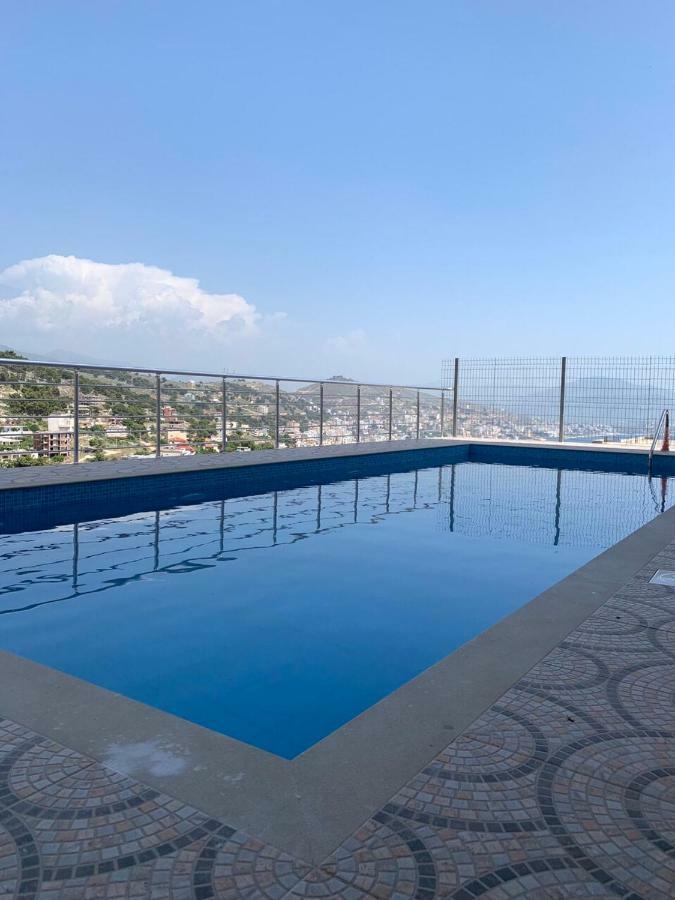 Vitamin Sea Sarande Luaran gambar
